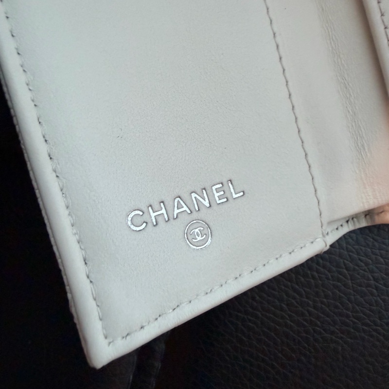 CHANEL 鏤空logo奶白色錢包 三折短夾 🤍-10