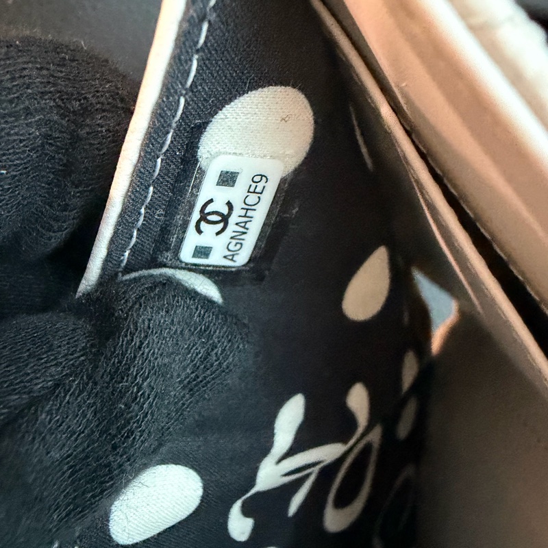 CHANEL 鏤空logo奶白色錢包 三折短夾 🤍-12