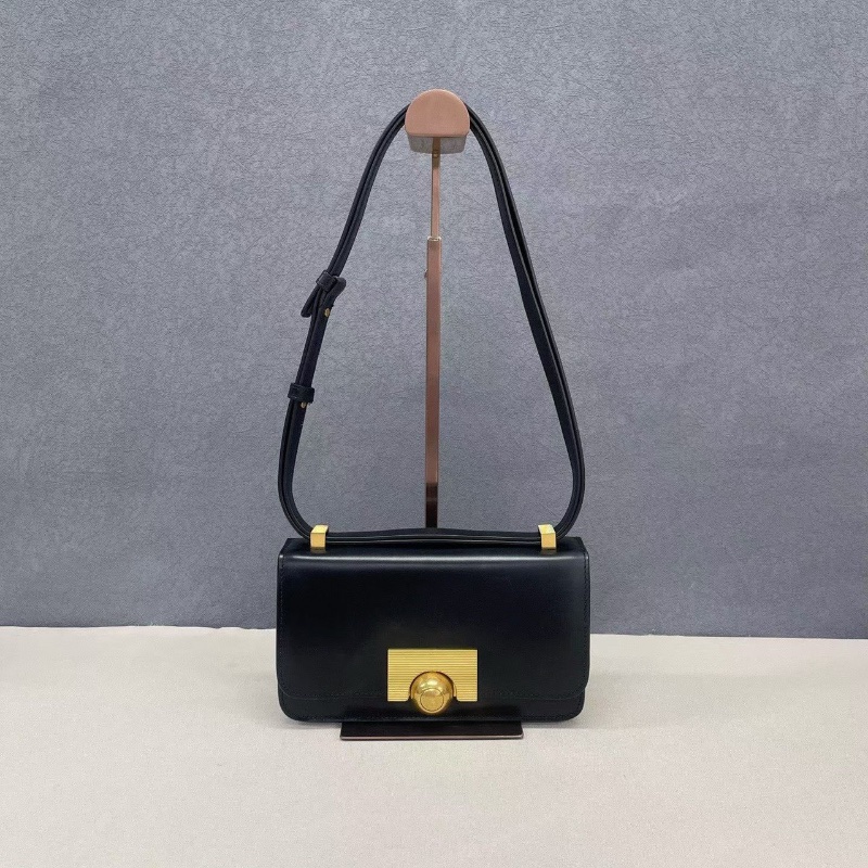 BV classic 黑金金球肩背斜背包21 *11.5 *5.5  98新配件塵袋-1