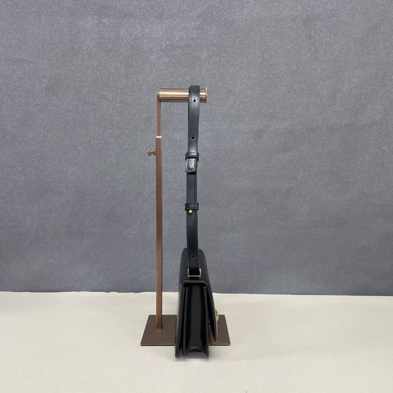 BV classic 黑金金球肩背斜背包21 *11.5 *5.5  98新配件塵袋-3