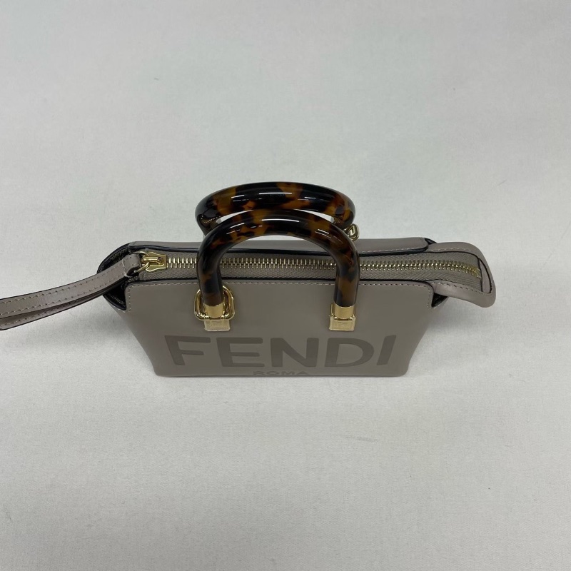 FENDI bytheway mini 大象灰 玳瑁手柄 手提包肩背斜背包17.5×8.5×11.5cm  98新配件盒子 肩帶 塵袋-4