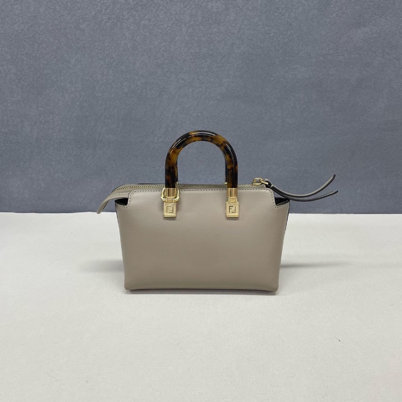FENDI bytheway mini 大象灰 玳瑁手柄 手提包肩背斜背包17.5×8.5×11.5cm  98新配件盒子 肩帶 塵袋-7