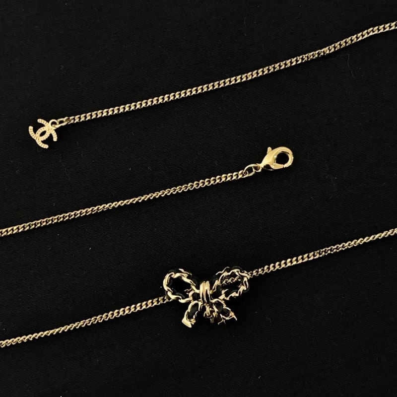 Chanel 黑金皮穿鏈  小蝴蝶結項鍊98新配件盒子-2