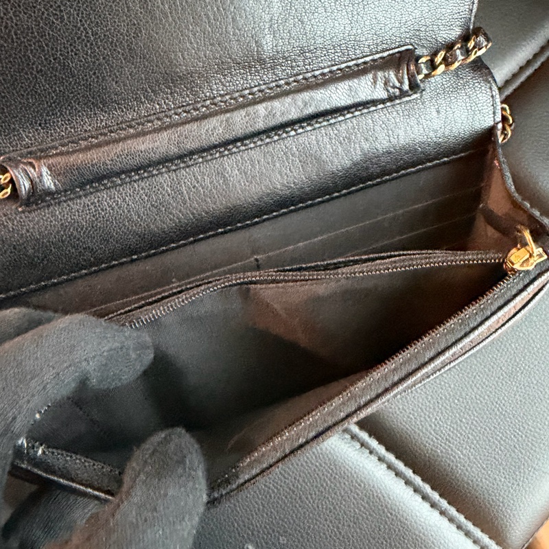 CHANEL 黑金logo手機包🖤卡夾零錢夾層🖤山羊皮-12