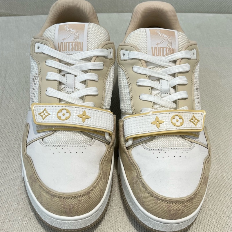 LV路易威登 Trainer系列  卡其色魔術貼 男款 牛皮 41碼-1