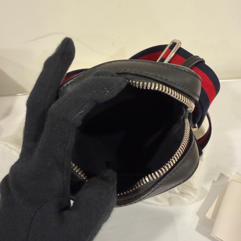 Gucci 老花黑色經典小側包 男包🖤-4