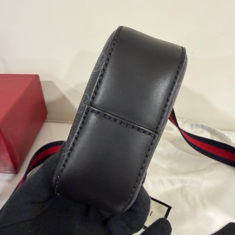 Gucci 老花黑色經典小側包 男包🖤-7