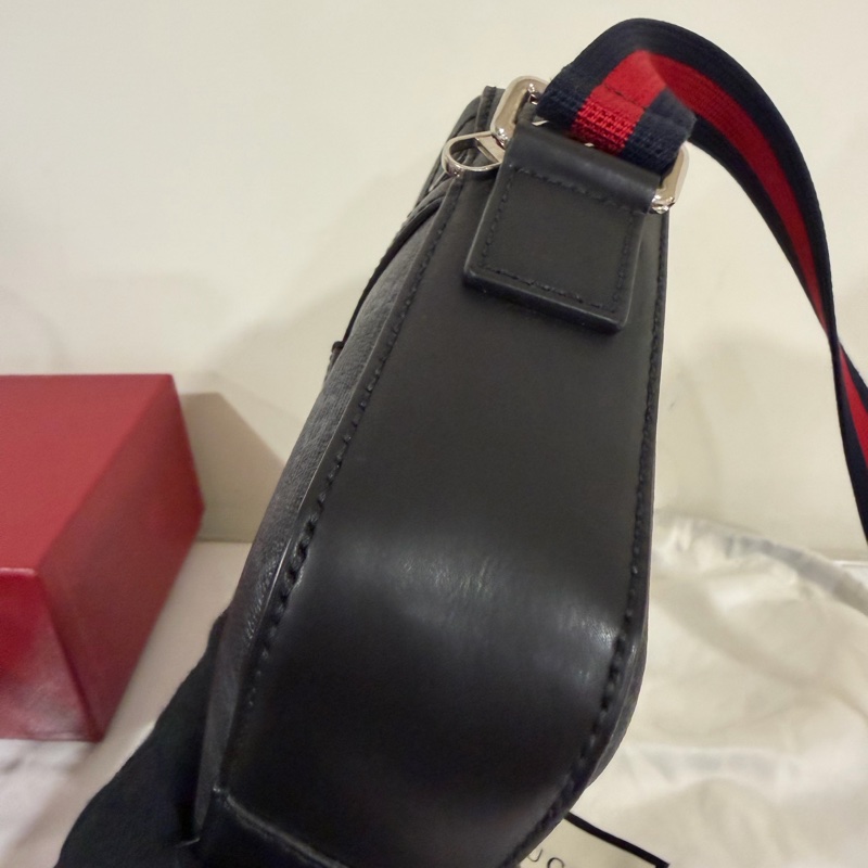 Gucci 老花黑色經典小側包 男包🖤-8