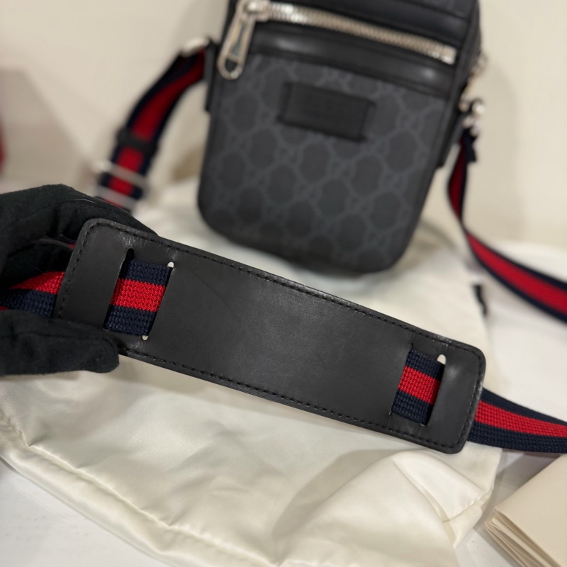 Gucci 老花黑色經典小側包 男包🖤-13