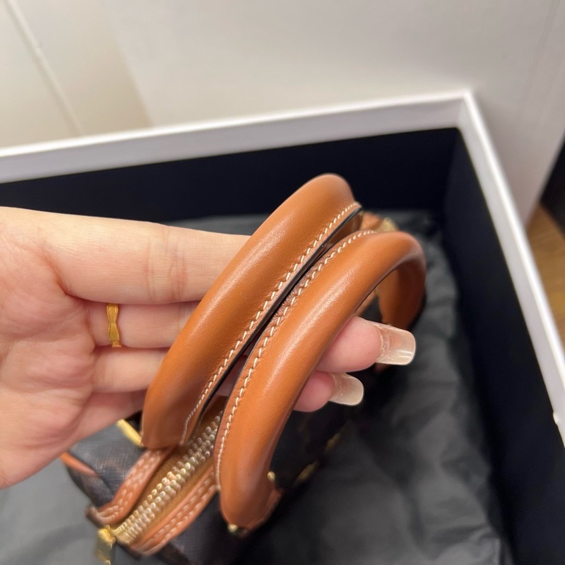 Celine 金棕凱旋門老花刺繡logo迷你Speedy波士頓包 ，可以手提、單肩背-2