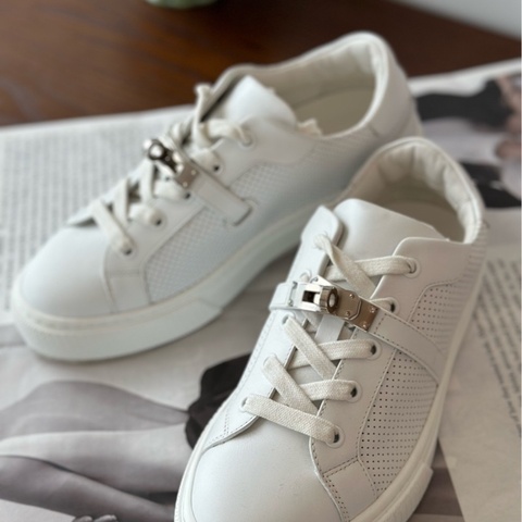 全新 Hermes/愛馬仕 kelly扣小白鞋 37.5碼