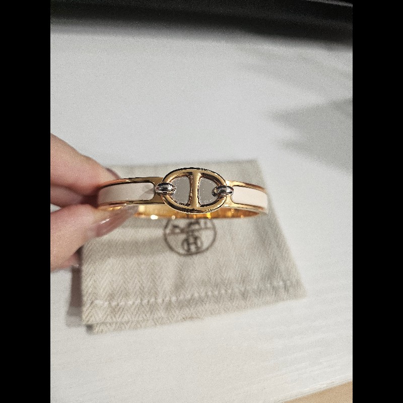 愛瑪仕豬鼻子白玫瑰金手環-8