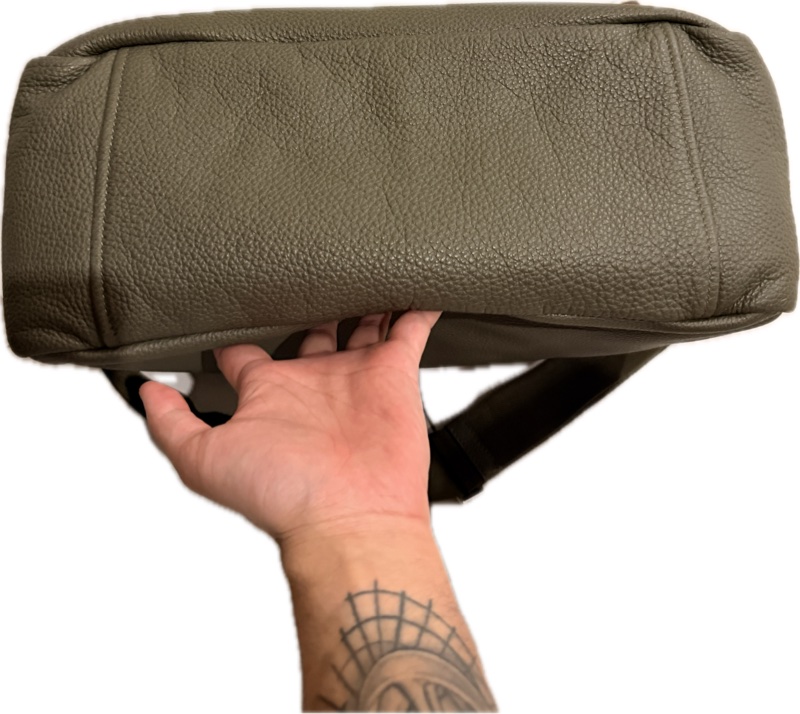 Prada皮革肩背袋 墨綠色 貨號2VH182-2