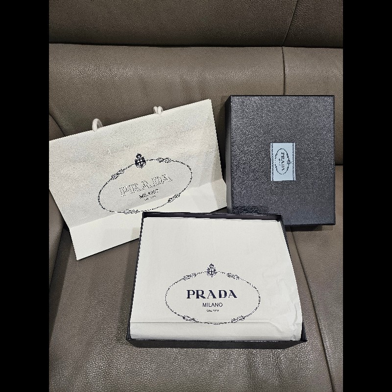 PRADA羊毛粉色圍巾-0