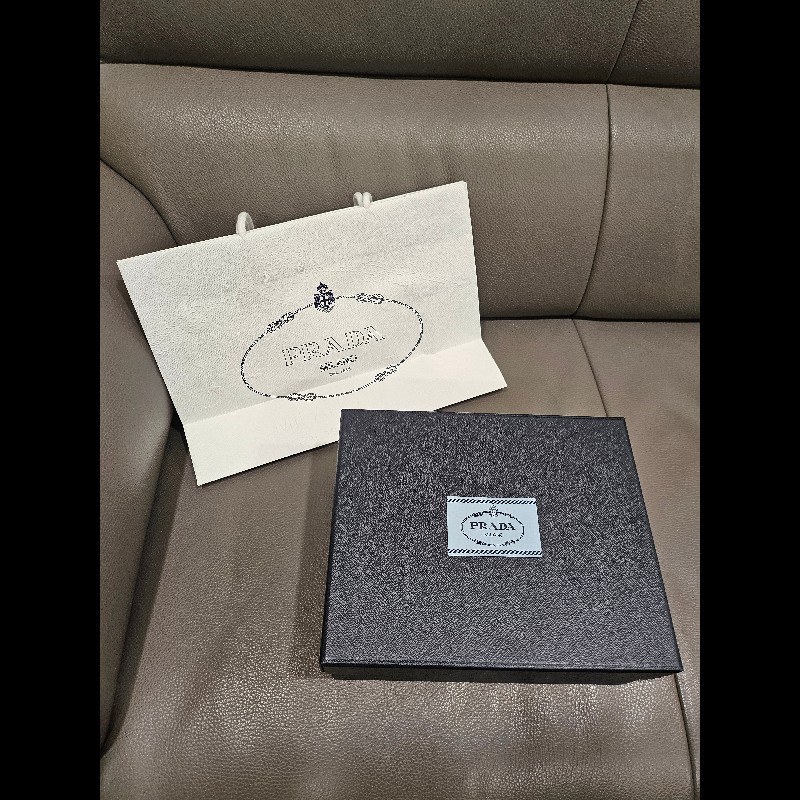 PRADA羊毛粉色圍巾-2