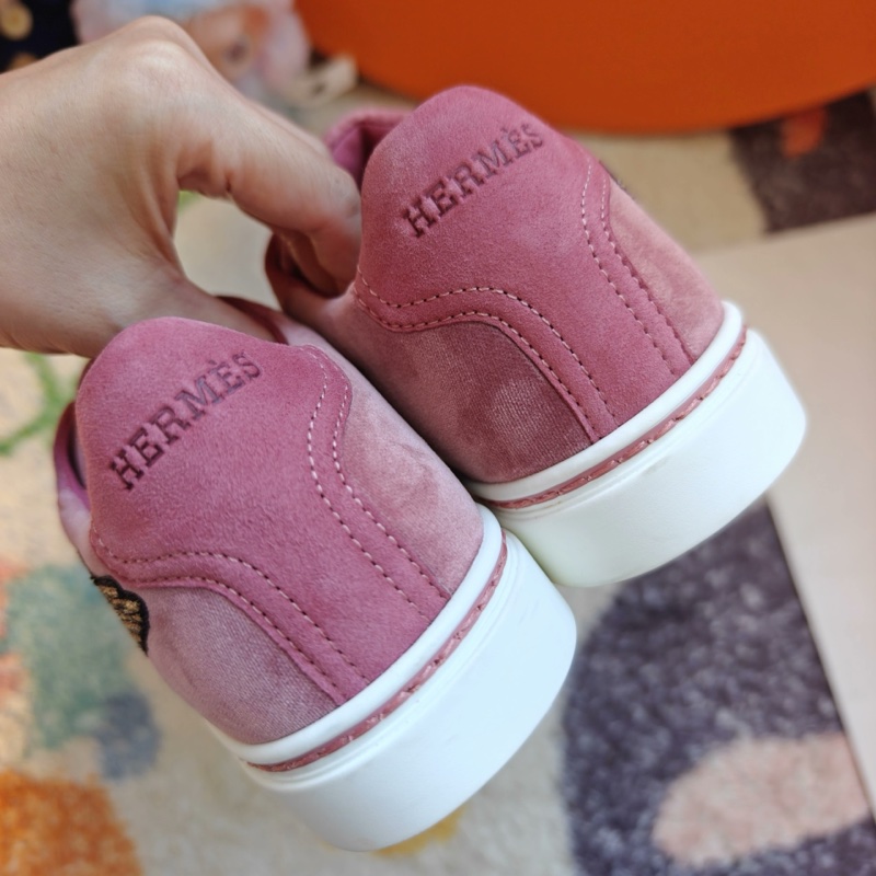 Hermes休閒鞋愛馬仕翅膀刺繡粉色絲絨板鞋  37.5碼-6