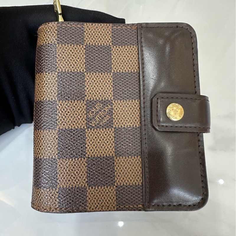 Lv路易威登  棕棋盤短款錢包卡包R20240   14x 18 cm-0