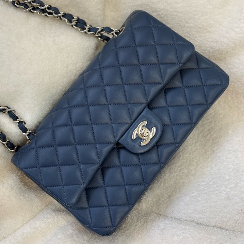 (全新存放🆕膠膜未撕）Chanel coco25 深藍 羊皮 專櫃三十七萬-2