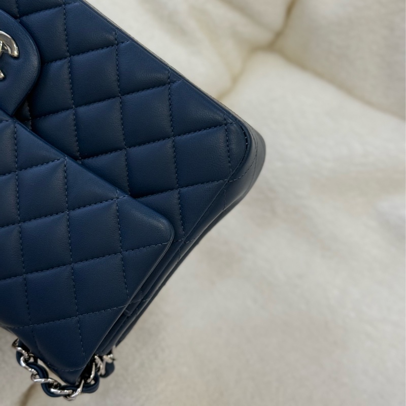 (全新存放🆕膠膜未撕）Chanel coco25 深藍 羊皮 專櫃三十七萬-8