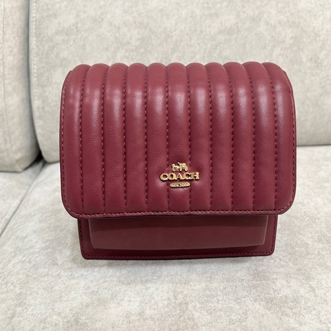 Coach牛皮腰包/斜背包（經典酒紅色）