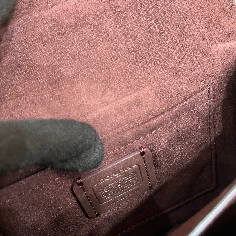 Coach牛皮腰包/斜背包（經典酒紅色）-8