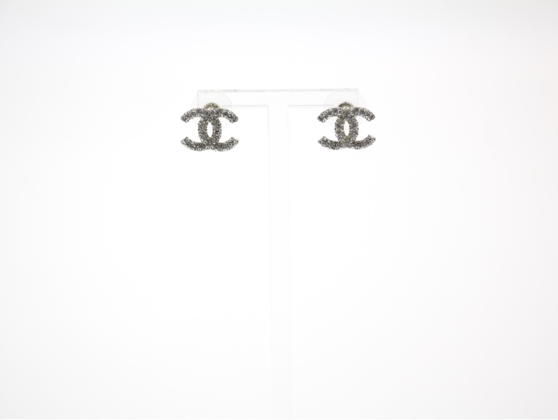 Chanel B18S水鑽經典銀色CC耳環-3