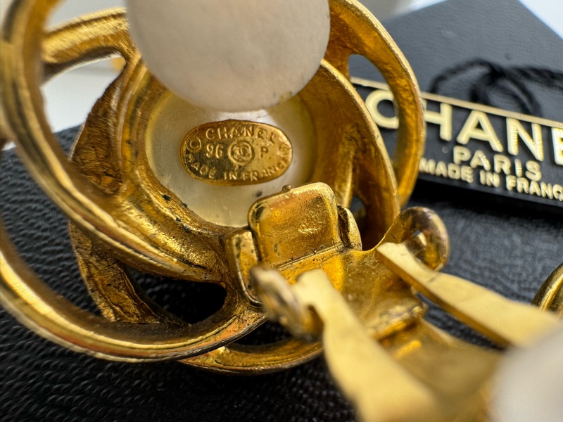 Chanel Vintage 96P鍍金仿珍珠螺旋紋圈夾式耳環-14