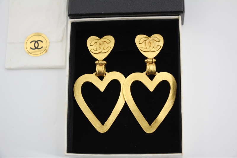 Chanel Vintage 95P鍍金啞金色心形吊墜夾式大耳環-2