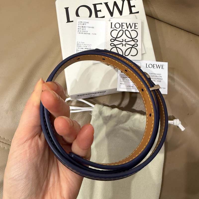 全新全配🈶今年購證❤️75碼❤️loewe #羅意威 #字母 #皮帶 #腰帶-5