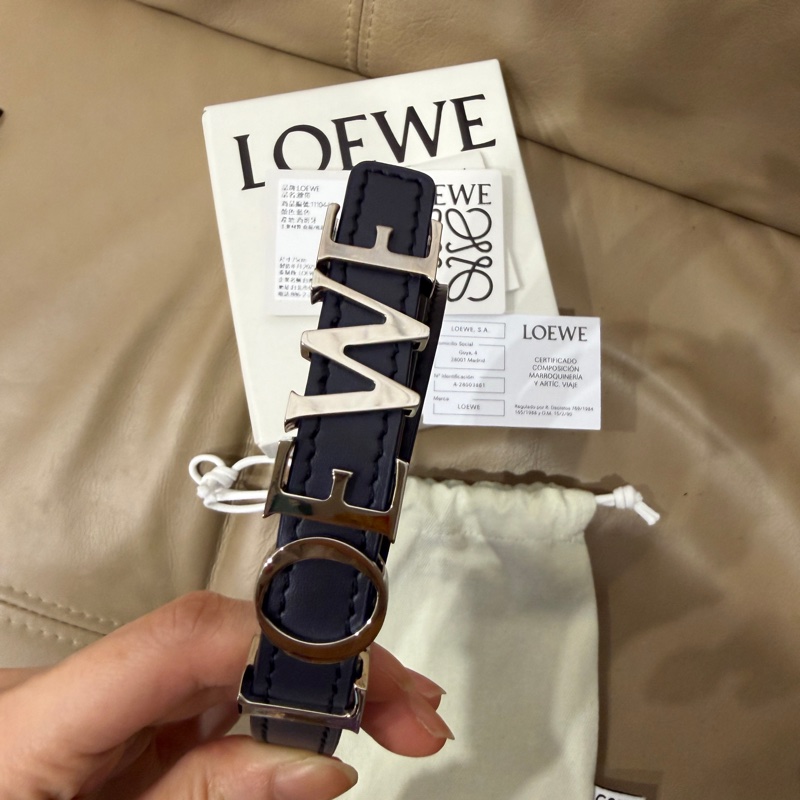 全新全配🈶今年購證❤️75碼❤️loewe #羅意威 #字母 #皮帶 #腰帶-8