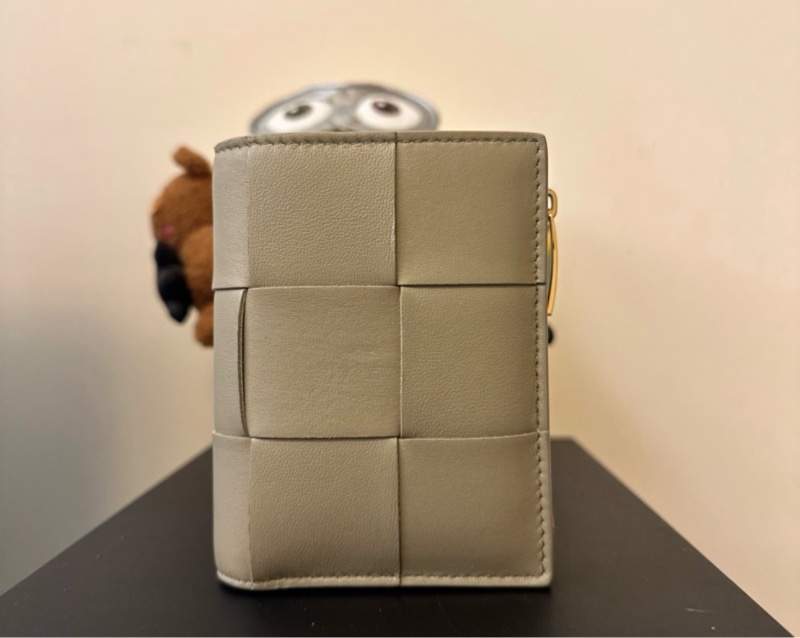 BOTTEGA VENETA 寶緹嘉 BV Small Cassette Bi-Fold 編織皮革 拉鍊 卡夾 皮夾 短夾-0