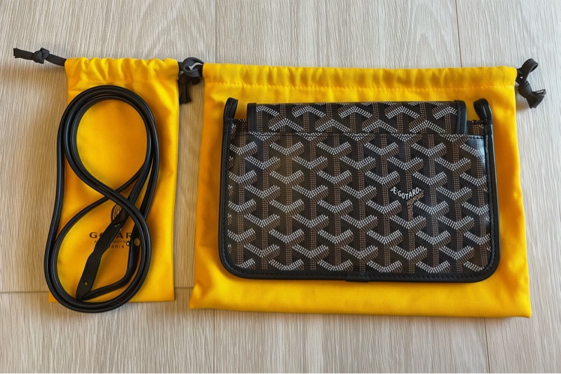 GOYARD PLUMET 經典黑信封包 LOGO AND 翻蓋扁斜背包(近全新)-14
