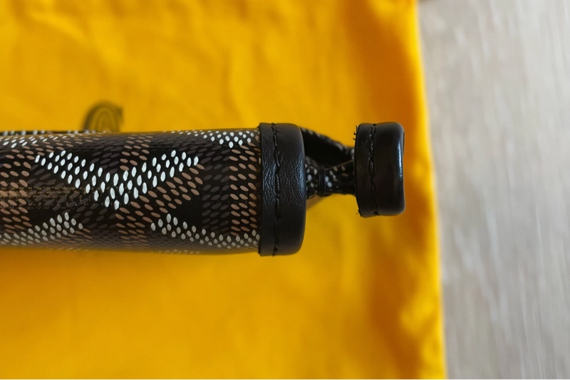 GOYARD PLUMET 經典黑信封包 LOGO AND 翻蓋扁斜背包(近全新)-35