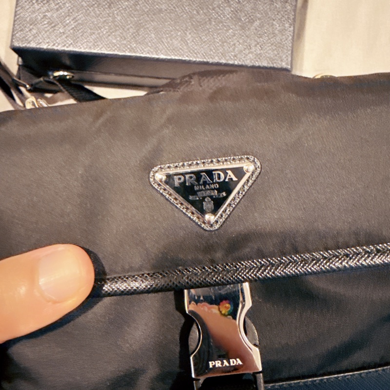 Prada 經典 Saffiano 皮革尼龍包 斜挎包 手機包（近新）-5
