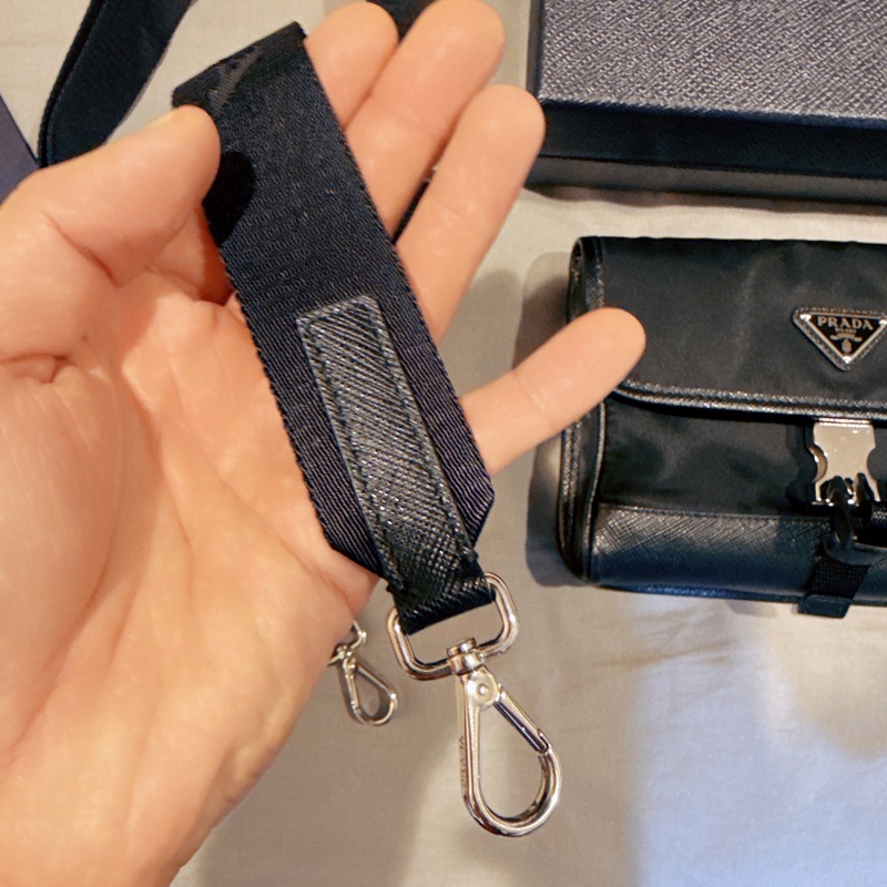 Prada 經典 Saffiano 皮革尼龍包 斜挎包 手機包（近新）-23