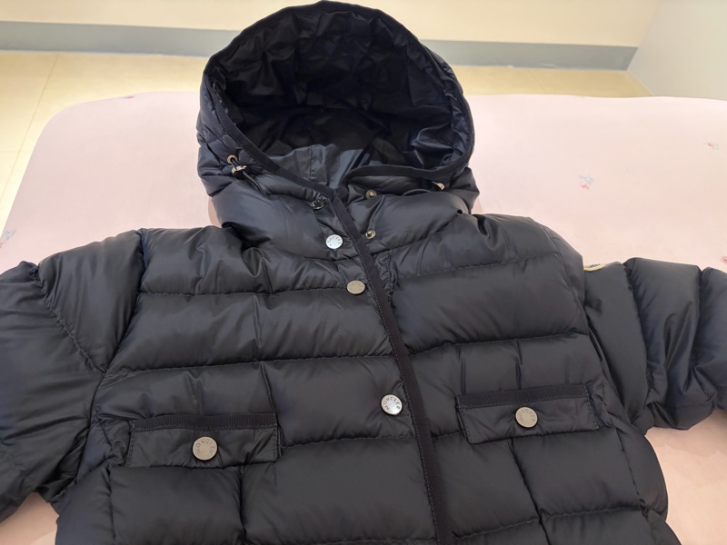 MONCLER-10