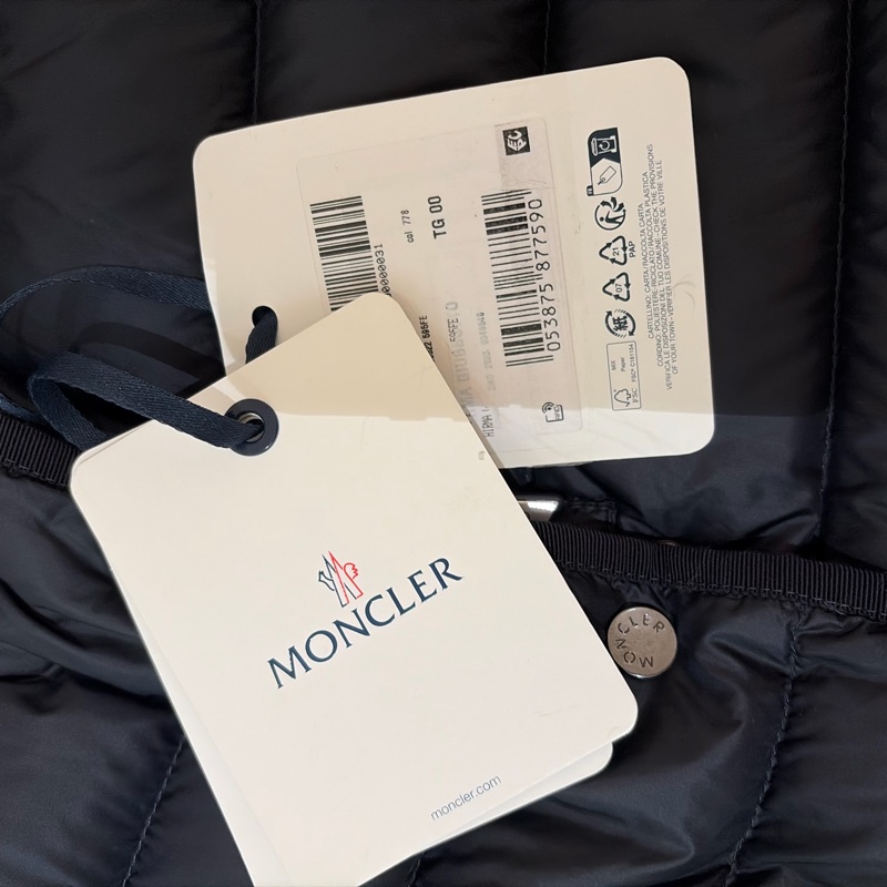 MONCLER-11