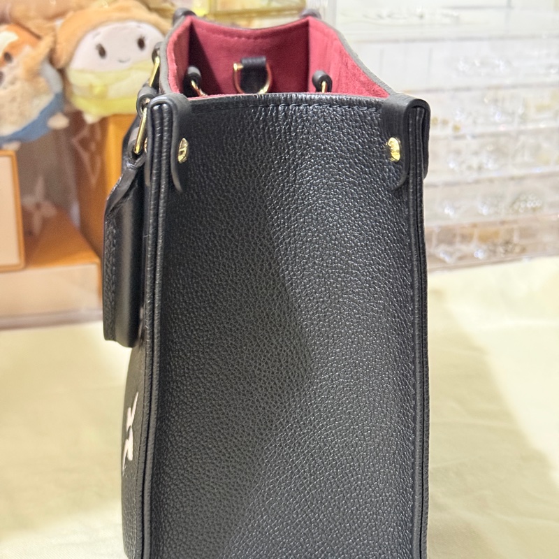 9新✨賠售超甜賣🫶🏻LV on the go🖤黑色牛皮 小號 斜背 托特-22
