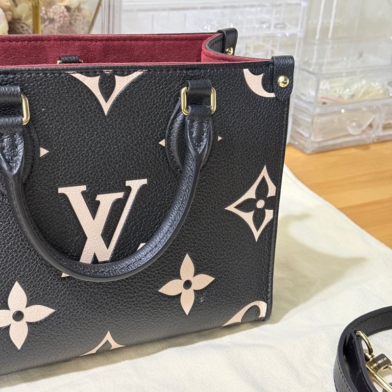 9新✨賠售超甜賣🫶🏻LV on the go🖤黑色牛皮 小號 斜背 托特-23