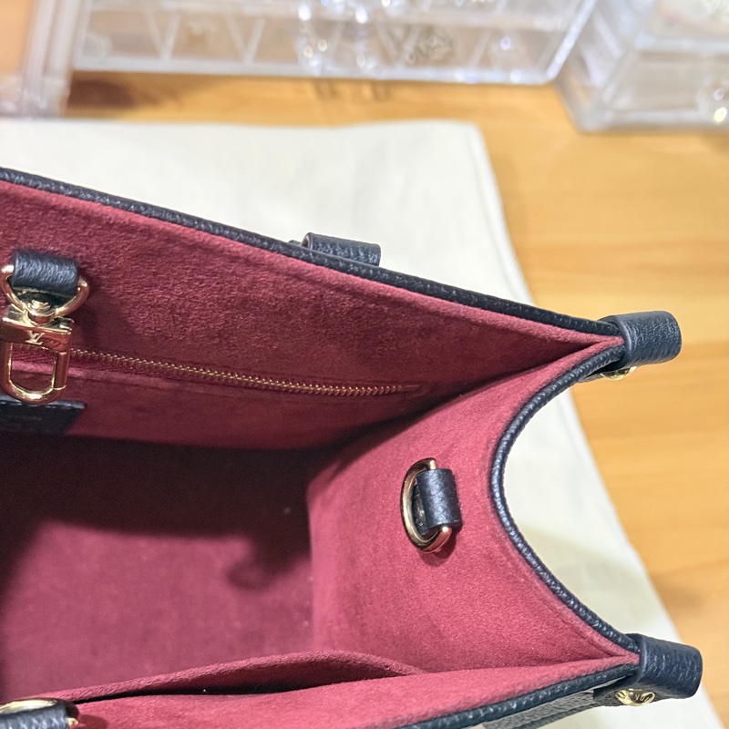 9新✨賠售超甜賣🫶🏻LV on the go🖤黑色牛皮 小號 斜背 托特-26