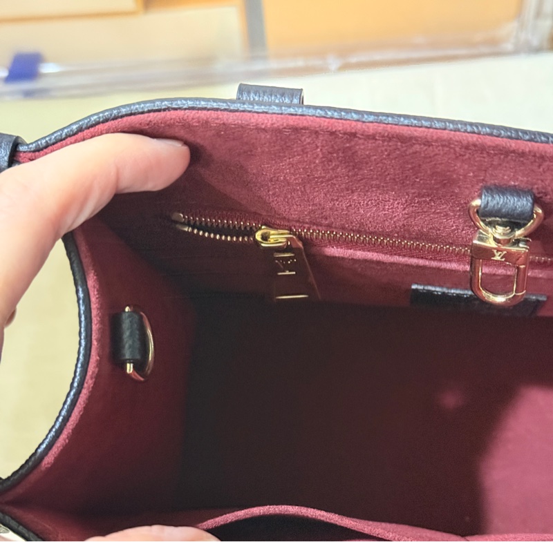 9新✨賠售超甜賣🫶🏻LV on the go🖤黑色牛皮 小號 斜背 托特-28