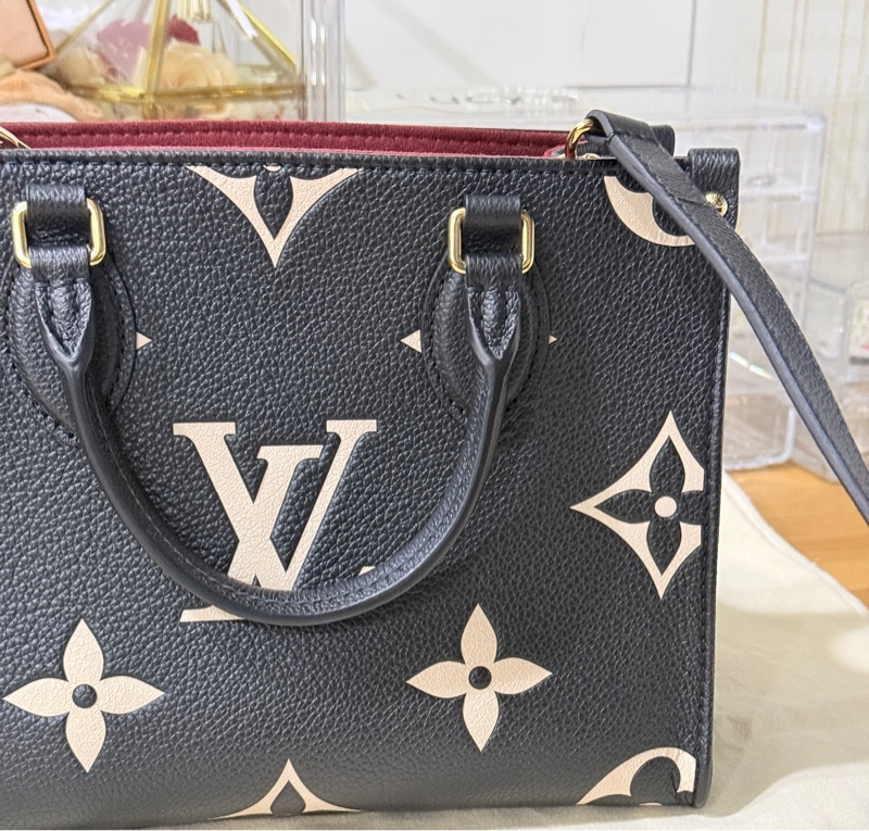 9新✨賠售超甜賣🫶🏻LV on the go🖤黑色牛皮 小號 斜背 托特-34