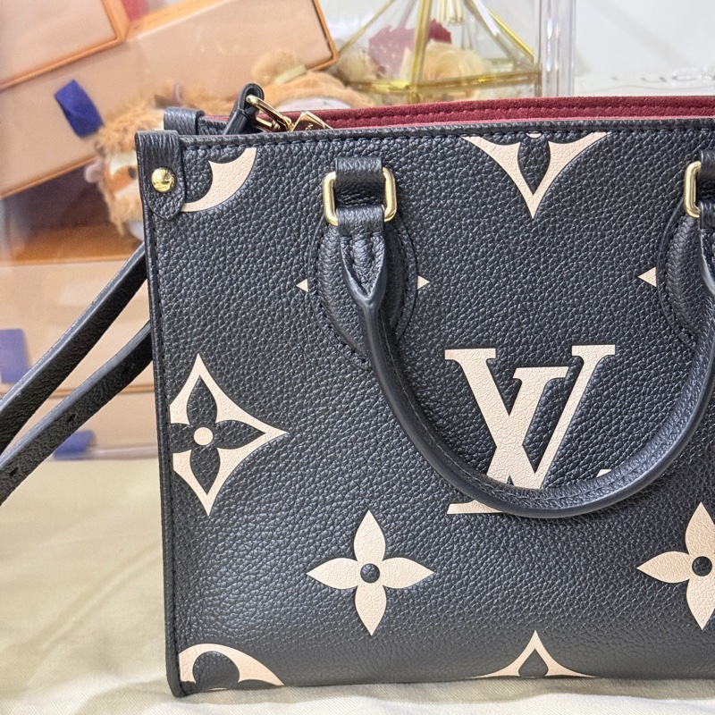 9新✨賠售超甜賣🫶🏻LV on the go🖤黑色牛皮 小號 斜背 托特-35