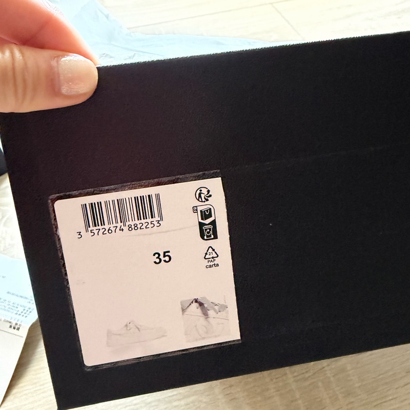 售全新香奈兒運動鞋35號-11