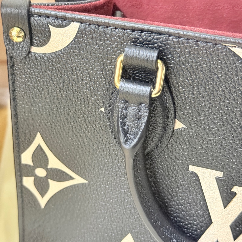 99新🎖️私物甜售🖤LV on the go黑色牛皮 小號斜背托特-21