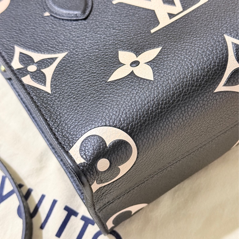 99新🎖️私物甜售🖤LV on the go黑色牛皮 小號斜背托特-30