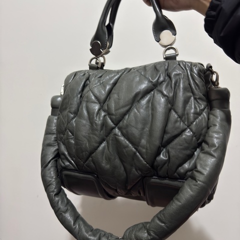 MONCLER Trunk 經典菱格紋 澎澎皮革手提/肩背包（鉛灰色）