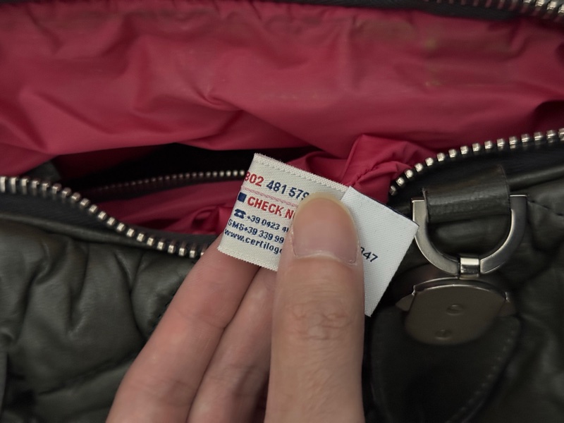 MONCLER Trunk 經典菱格紋 澎澎皮革手提/肩背包（鉛灰色）-7