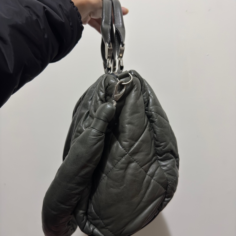 MONCLER Trunk 經典菱格紋 澎澎皮革手提/肩背包（鉛灰色）-13