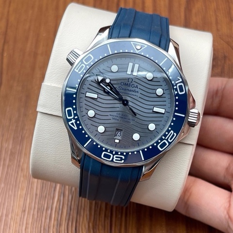 Omega Seamaster Diver 300